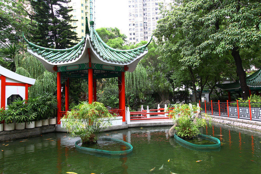 香港的中国花园小路艺术柱子传统通道公园旅游寺庙旅行木头图片