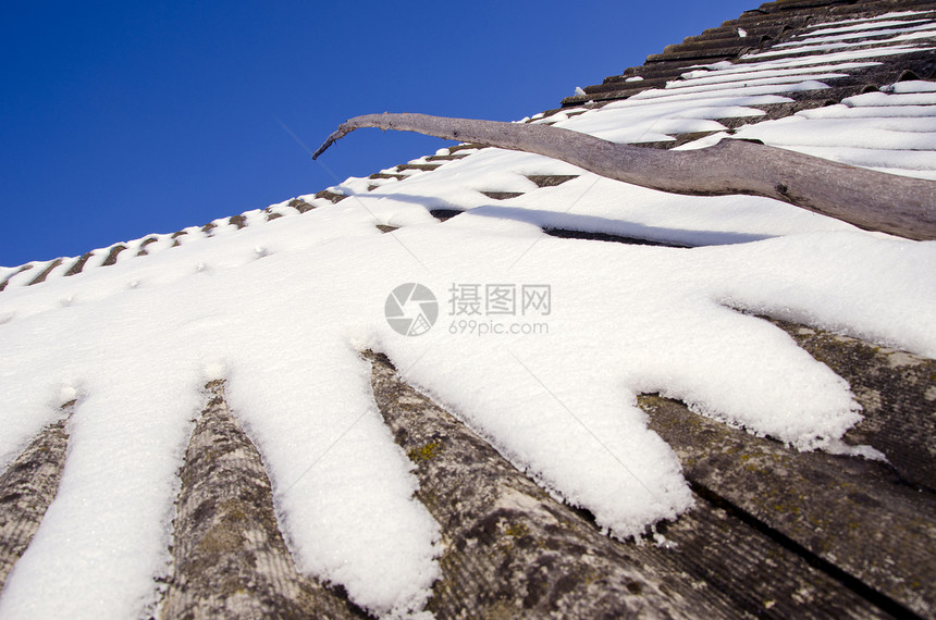 旧农场屋顶 有石棉板图片