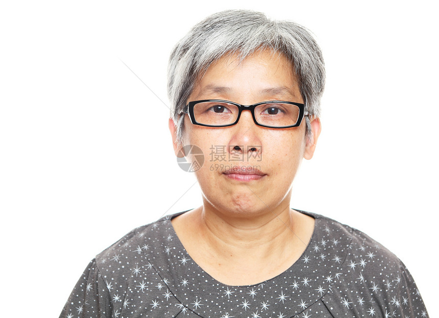 亚裔成年妇女老年折叠微笑女性白色退休闲暇灰色女士皱纹图片