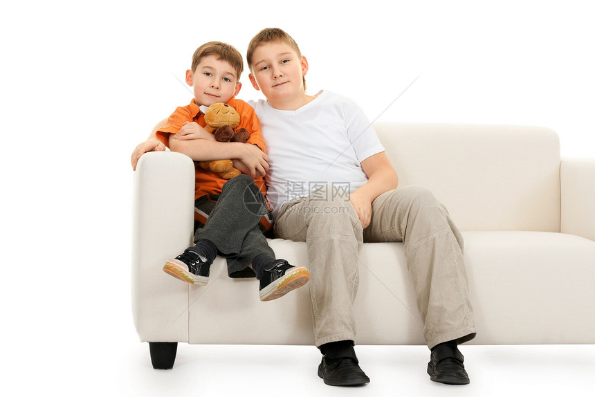 两兄弟男生玩具衬衫婴儿眼睛家庭牛仔裤橙子头发孩子图片