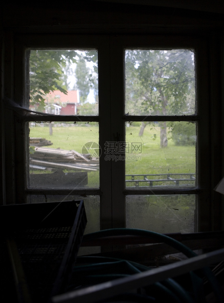 破旧的窗户家居房子框架阳光图片