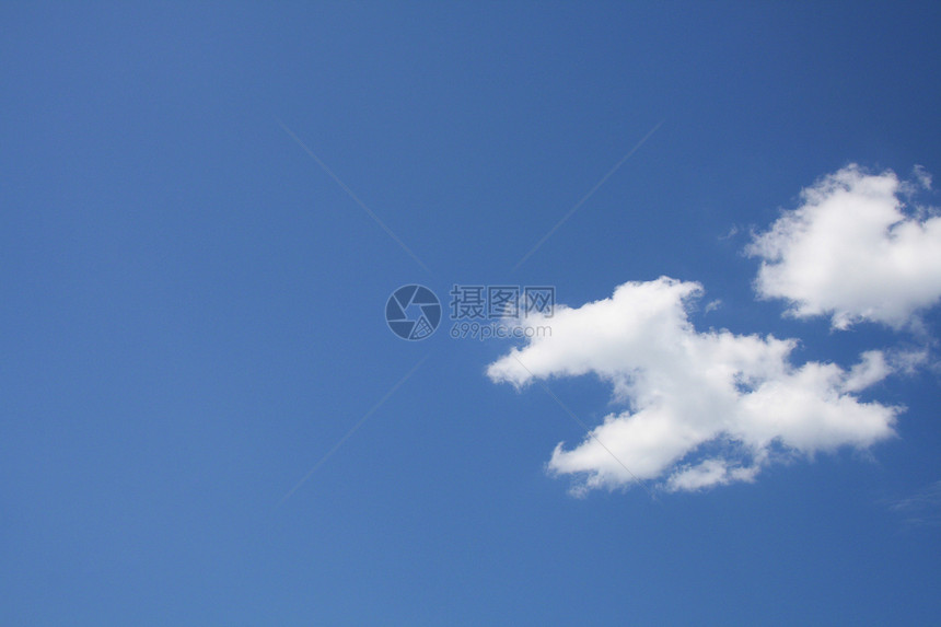 天空清空 云彩很少图片