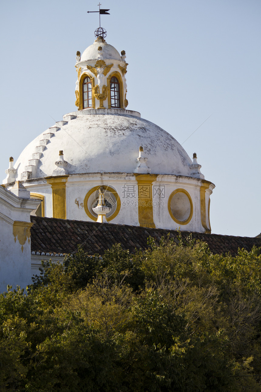 圣玛丽亚教堂历史教会旅游地标白色城市晴天黄色建筑学村庄图片