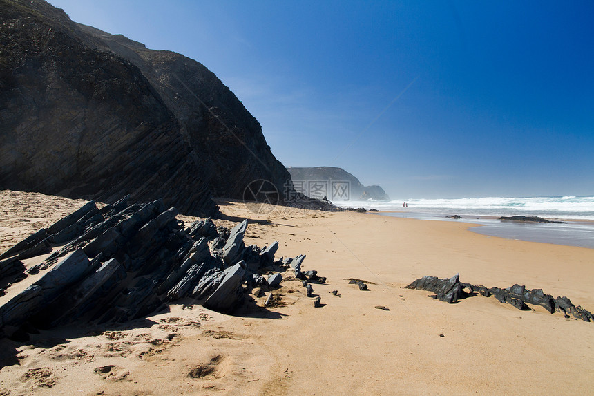 沙格里斯美丽的海滩海岸旅行海浪海洋岩石晴天悬崖植被海岸线支撑图片