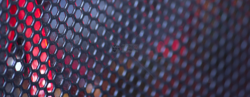 红色铁丝网格栅曲线金属效果舞蹈技术弯曲光栅化爬坡电子图片