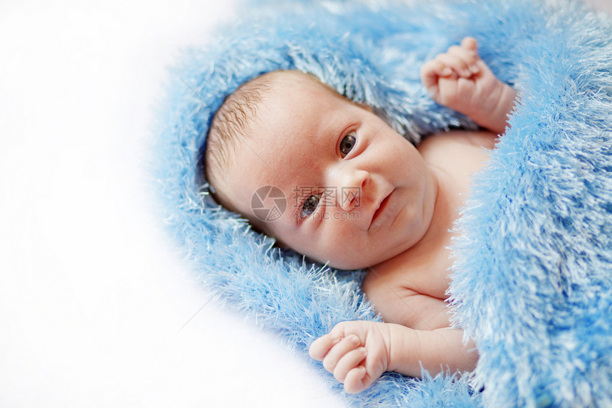 婴儿宝宝生活女孩男生新生白色孩子蓝色童年冒充衣服图片
