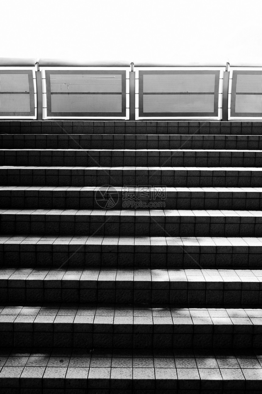 黑白楼梯图片