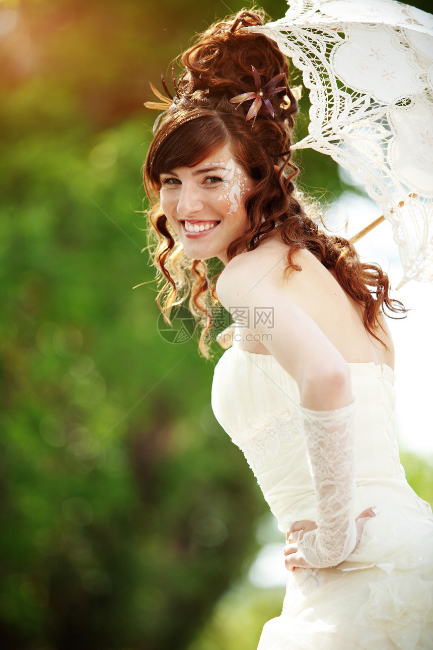 新娘化妆品魅力女孩头发女性艺术发型婚姻微笑冒充图片
