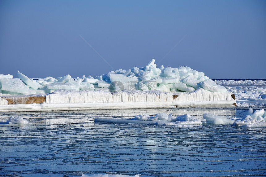 冰冻的皮尔斯寂寞山脉荒野冰川天空气候寒冷海洋蓝色旅行图片