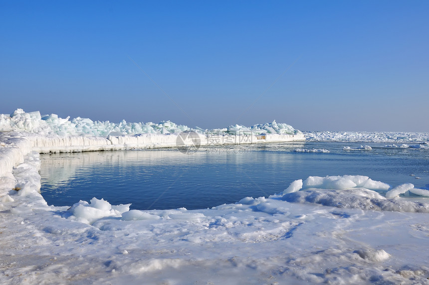冰冻的皮尔斯天空寒冷冻结码头山脉冰川海洋寂寞蓝色荒野图片