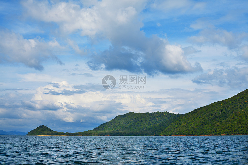 Koh Libong岛热带珊瑚石头海浪太阳沿海情调晴天旅行海洋图片