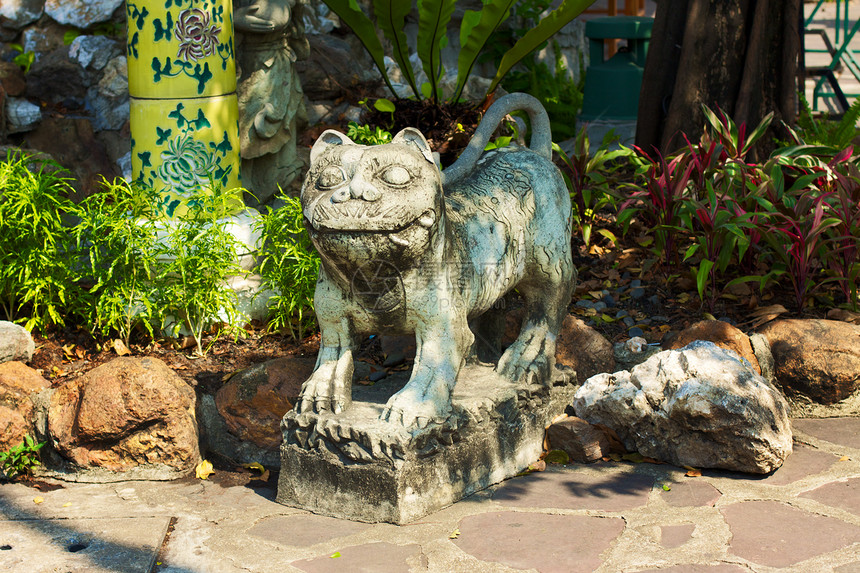 雕像雕塑照片游客眼睛狮子石头乐趣古董精神微笑图片