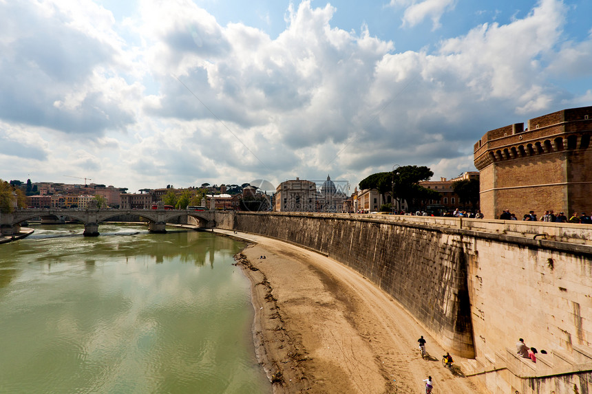 罗马的蒂贝尔河图片
