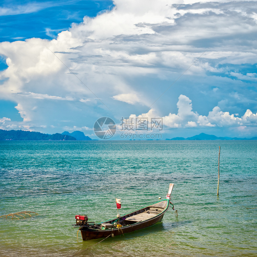 泰国长船悬崖天堂旅游假期阳光海滩正方形海岸海浪风景图片