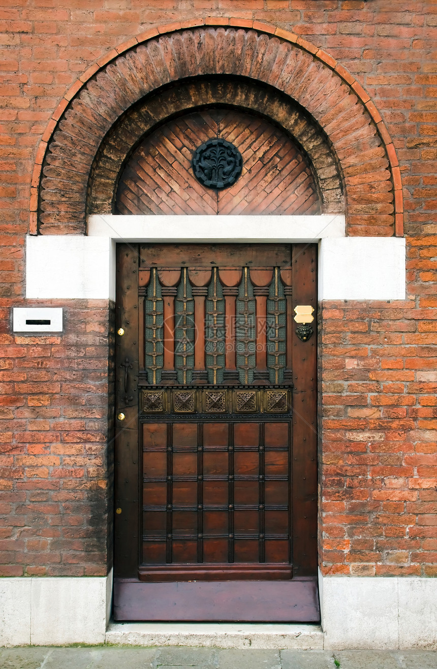 旧门艺术木头棕色建筑入口装饰品历史性城市房子历史图片