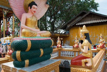 柬埔寨拜林Pailin金雅特佛像宗教高棉语雕塑雕像文化女士寺庙佛教徒背景图片