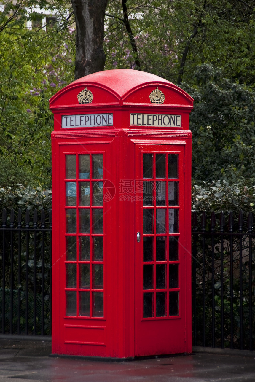 伦敦传统红色电话箱(传统的红色电话盒)图片