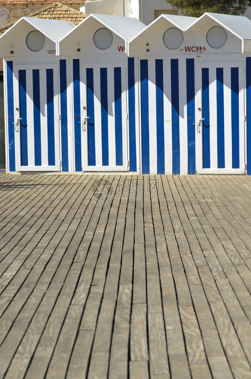 蓝白厕所海滩更衣室木头白色线条蓝色图片