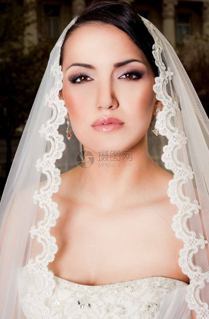 新娘肖像面纱婚礼黑发蕾丝白色女性婚姻裙子图片