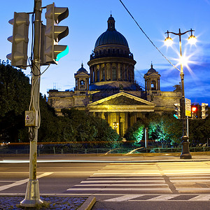 奥古斯特蒙费朗圣彼得堡圣艾萨克大教堂路灯景点交通红绿灯地标观光建筑主场旅游教会背景