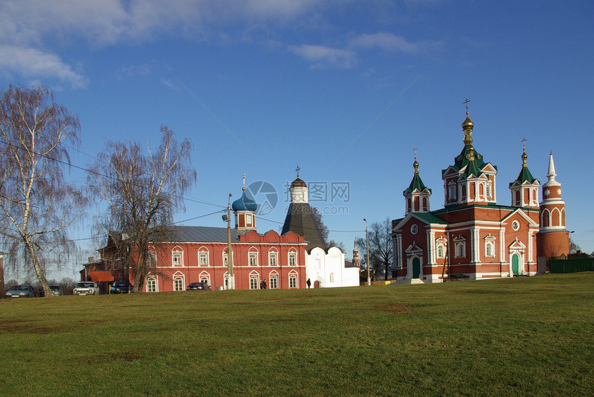 俄罗斯大修道院建筑学教会天炉旅游游客金子宗教寺庙圣者穹顶图片