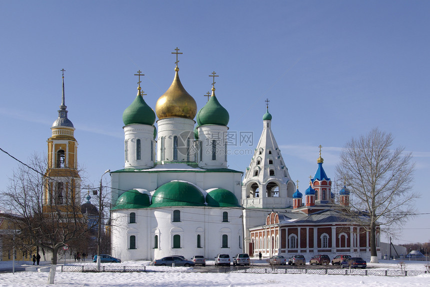 Kolomna 历史中心视图大教堂天炉钟楼教会白色宗教旅行精神房子建筑图片