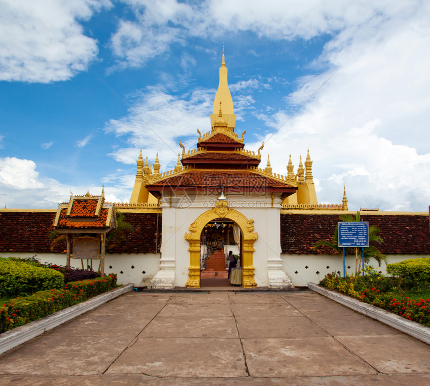 金巴达文化城市寺庙蓝色信仰万象纪念碑尖塔旅行佛教徒图片