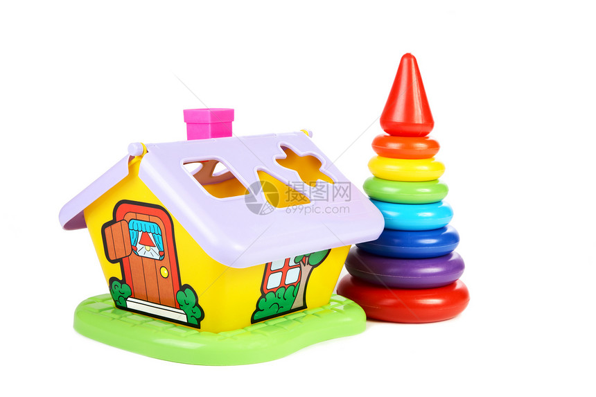 儿童玩具小房子和白边金字塔图片