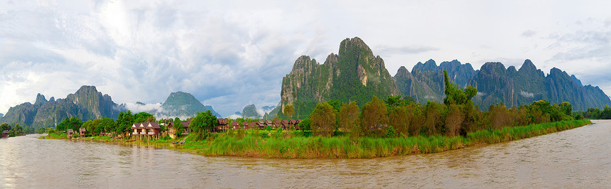 Vang Vieng的全景图片