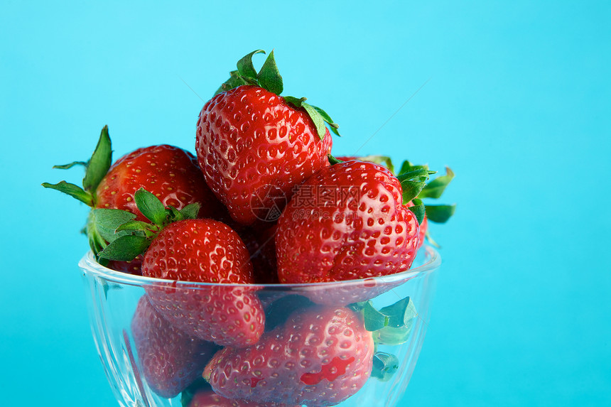 草莓墙纸花园饮食营养水果玻璃产品农场生态蓝色图片
