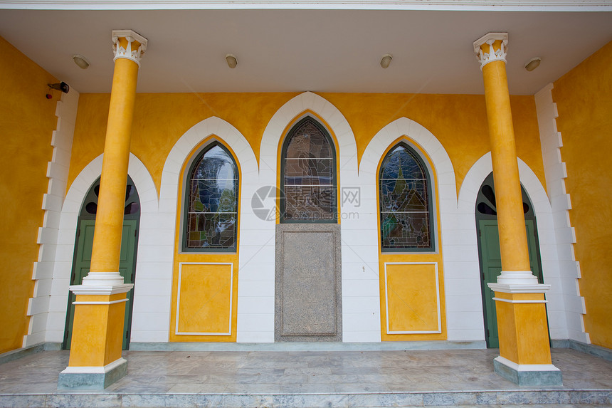 彩色前门房子橙子建筑街道窗户旅行入口盒子假期文化图片