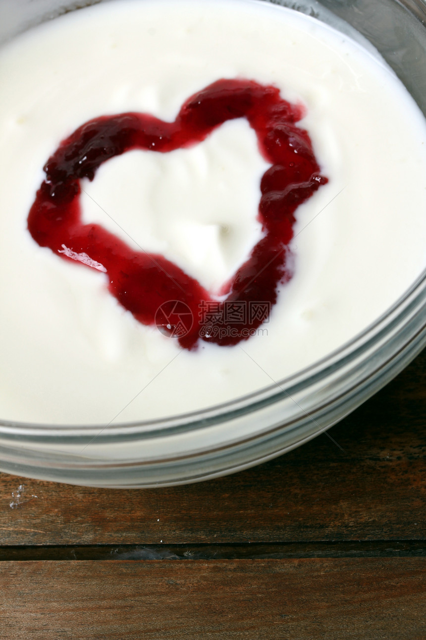 果实酸奶白色早餐饮食水果红色健康小吃甜点浆果营养图片