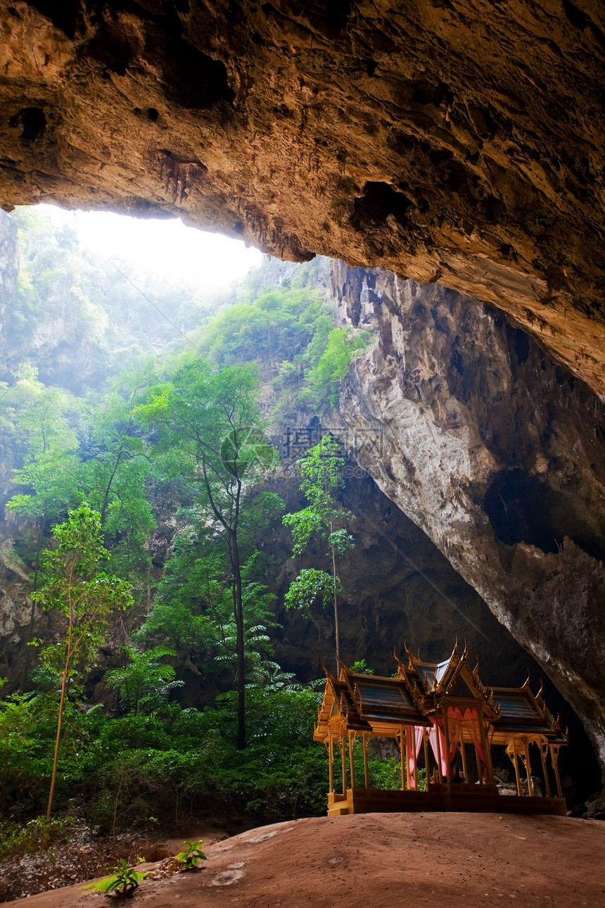 菲拉亚纳科恩洞穴的帕平隆图片