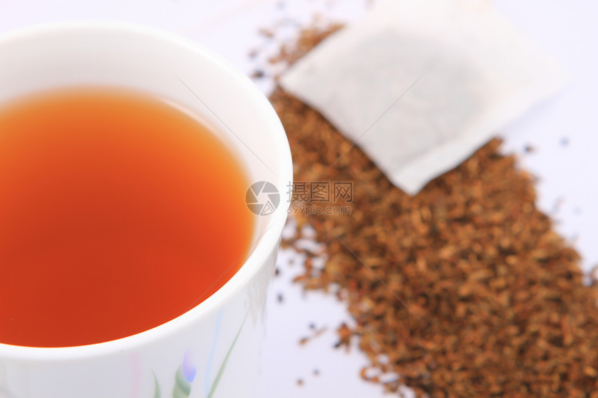 一杯茶和茶叶玻璃盘子茉莉文化茉莉花杯子口渴玻璃状传统疗效图片