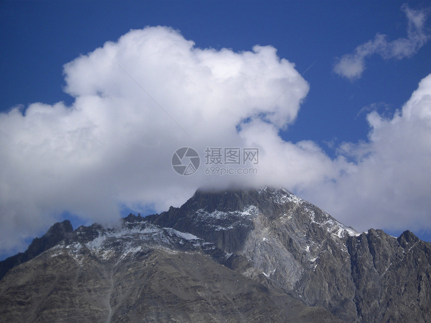 格鲁吉亚境内的高加索山脉旅行地区天空白色山脉图片