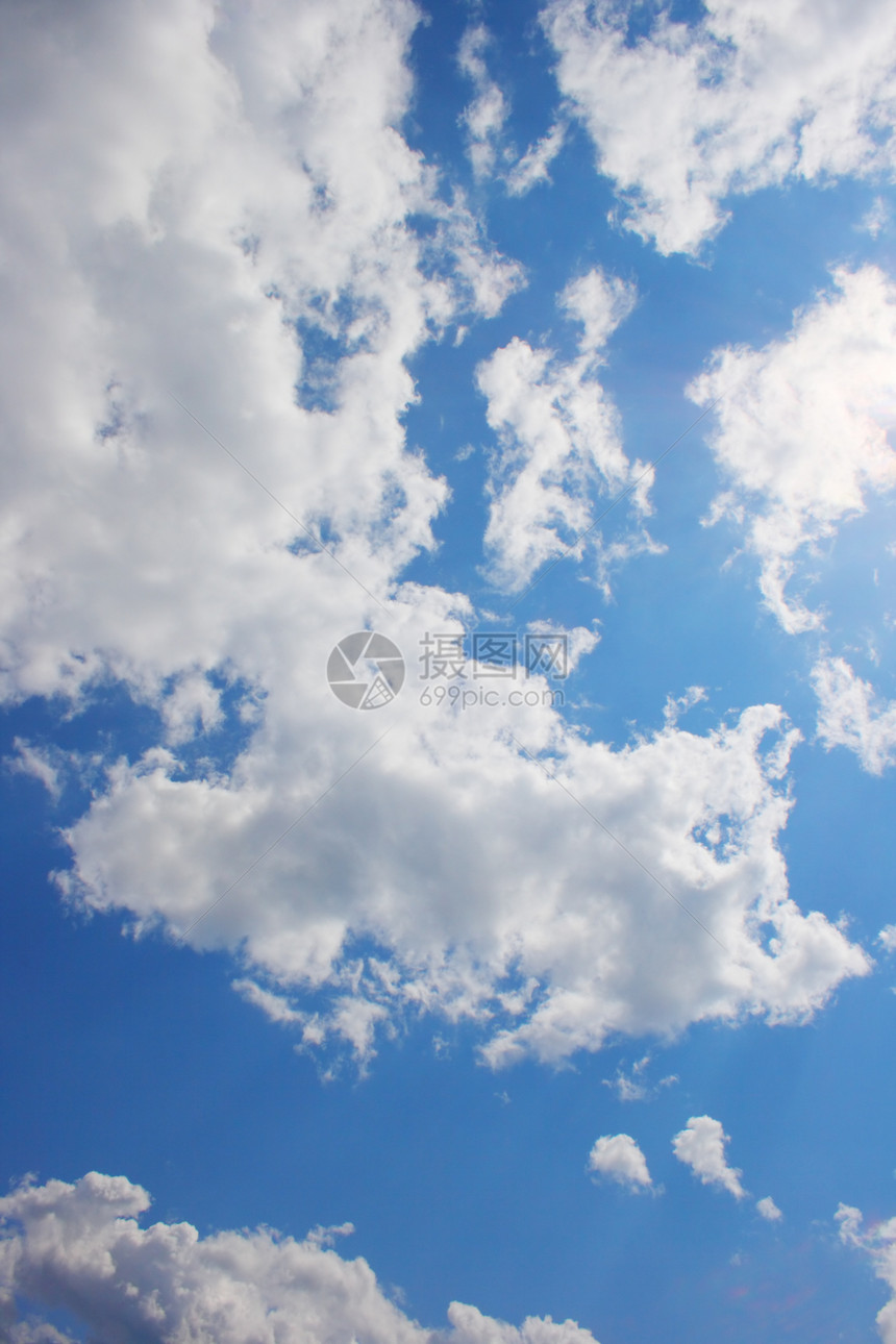 天空积雨晴天云雾空气水分蓝色气候太阳季节天堂图片