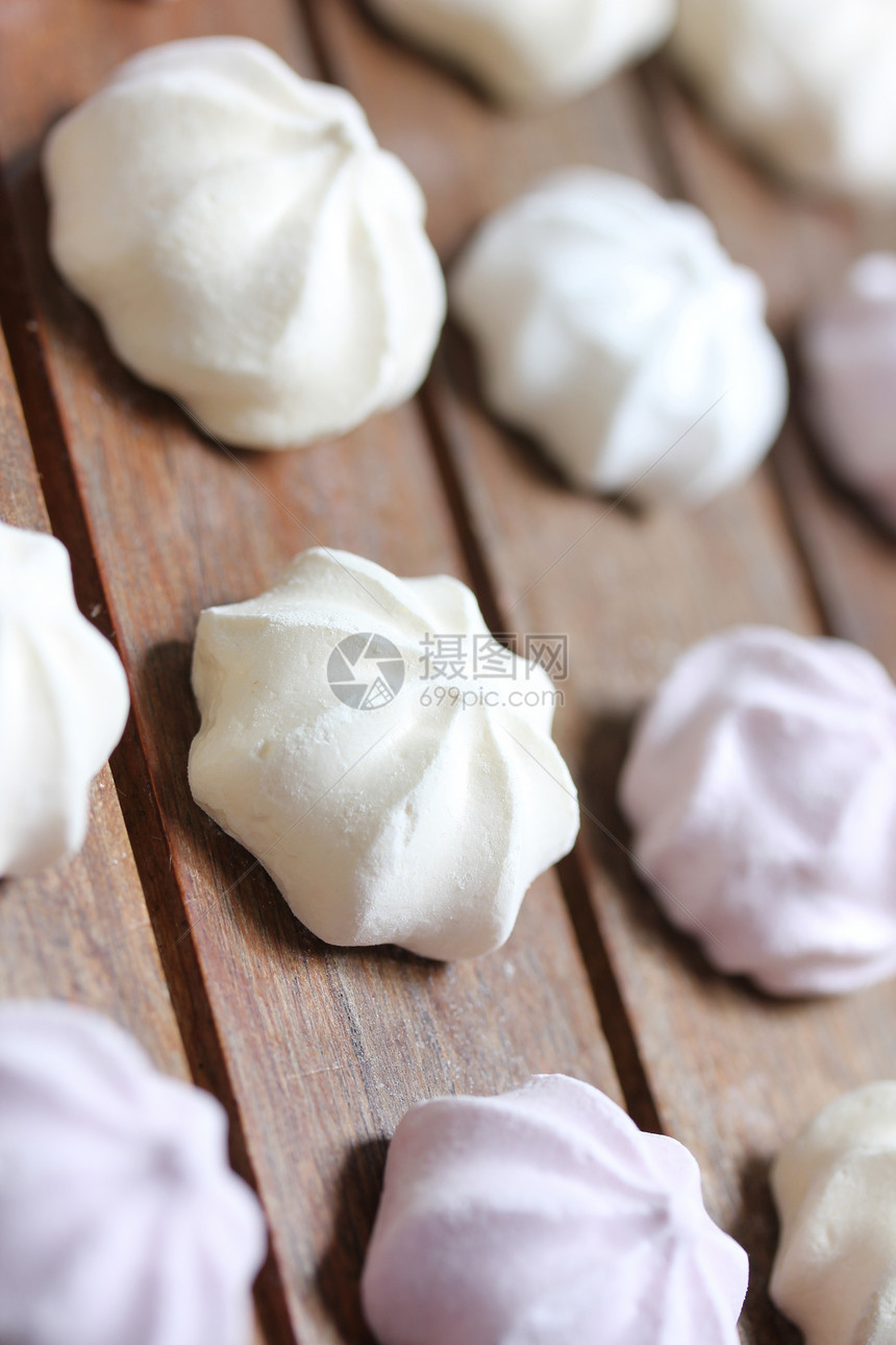 微型米蛋白食物香草酥皮黄色甜点泡沫粉色蛋糕水果白色图片