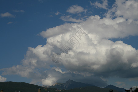 贝吉普费尔贝尔赫·米·艾默·沃肯背景