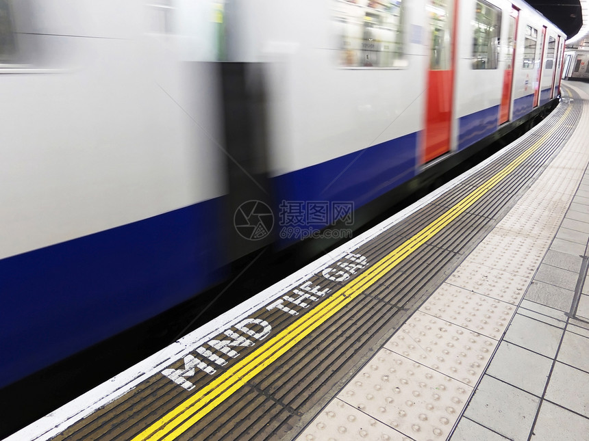 伦敦地下地下管子英语旅行车站平台脚本差距速度头脑蓝色图片