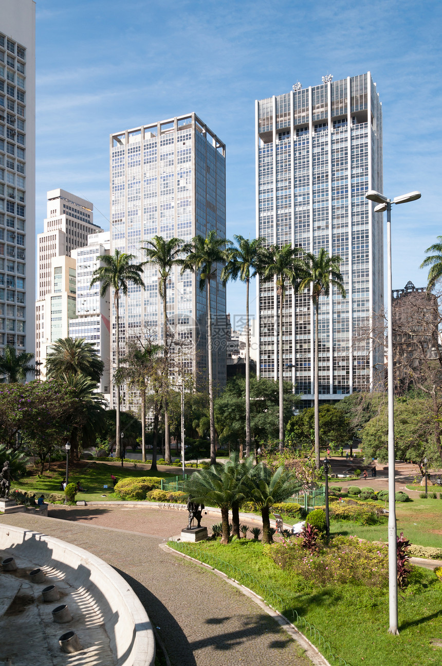 在Sao Paulo市的建筑物场景蓝色市中心办公室首都房子旅游城市建造树木图片