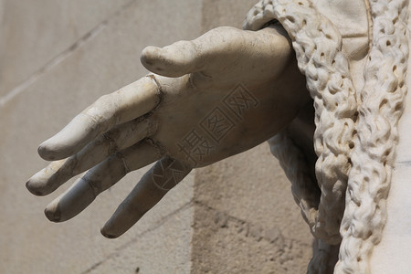 雕像的手艺术装饰品广场历史性宪法塑像金子纪念碑建筑城市背景图片