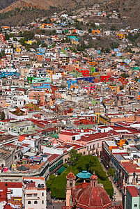 墨西哥瓜纳华托的鲜活颜色高清图片
