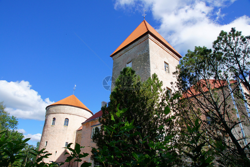 旧城堡堡垒建筑学旅行石头历史绿色天空蓝色图片