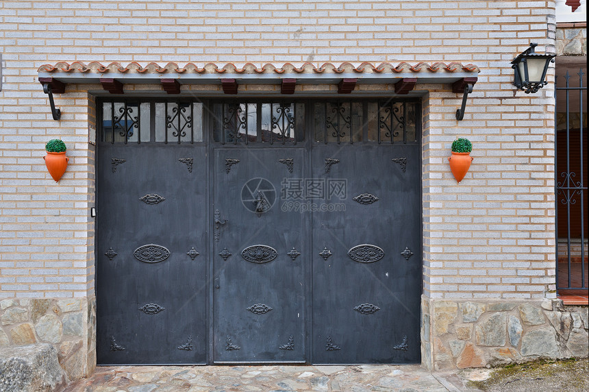 金属门人行道风格装饰安全繁荣螺栓入口框架美丽房子图片