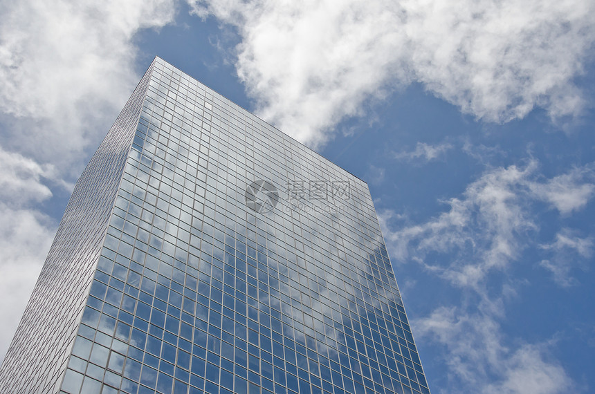 蓝色办公楼 有云反射窗户玻璃市中心建筑公司金融天空办公室摩天大楼建筑学图片