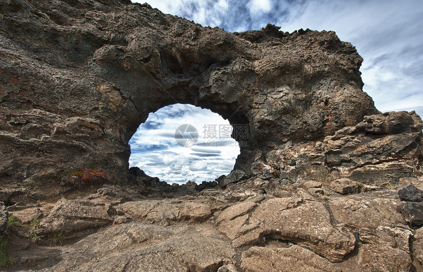 迪穆贝尔天空蓝色火山编队荒野流动窗户吸引力风景岩石图片