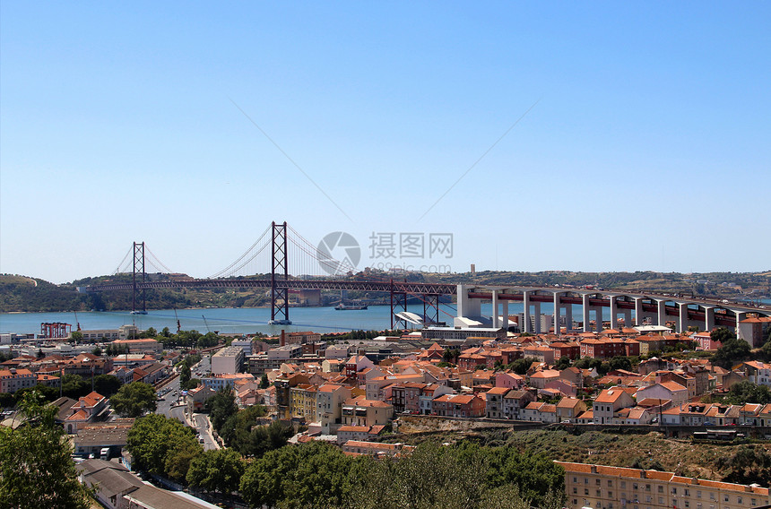 葡萄牙里斯本 4月25日桥正方形建筑学电梯街道树木建筑房屋城堡地面历史图片