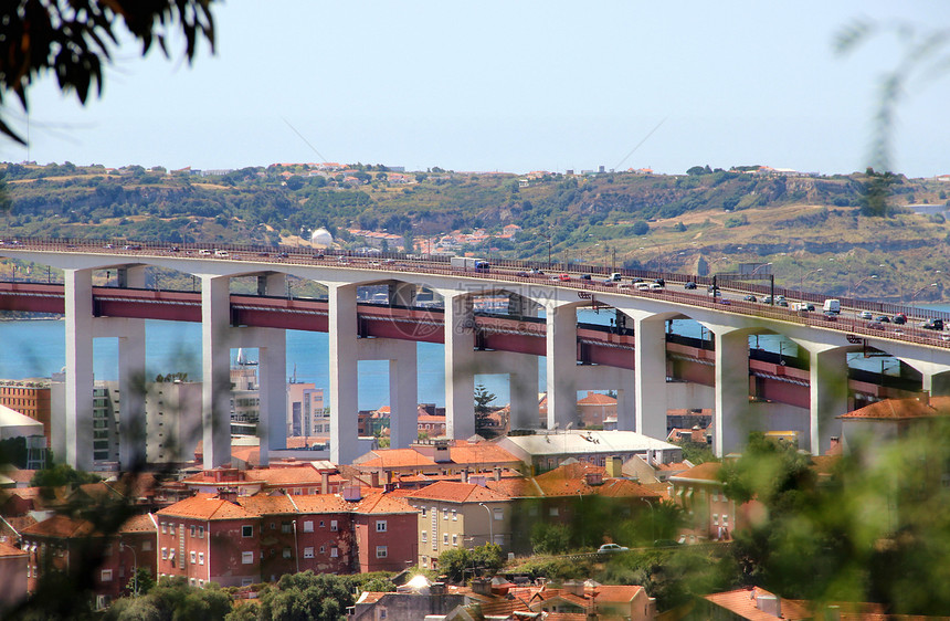 里斯本 葡萄牙 4月25日大桥全景图片