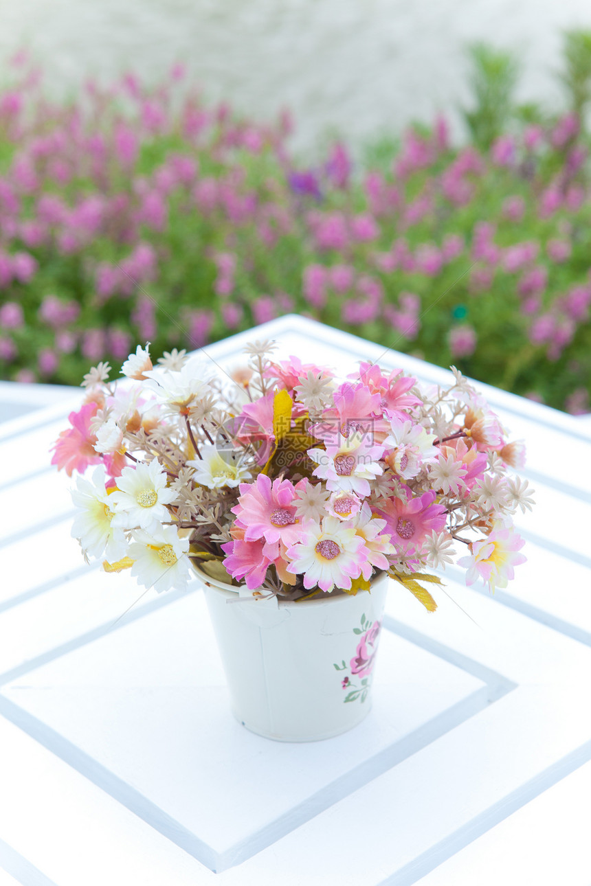花瓶花美丽花瓣陶瓷树叶制品花束工艺地面桌子陶器图片