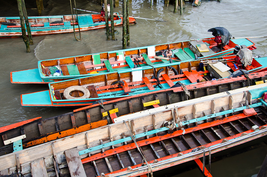 长尾船池塘旅行工艺发动机驳船运输钓鱼运河游客尾巴图片